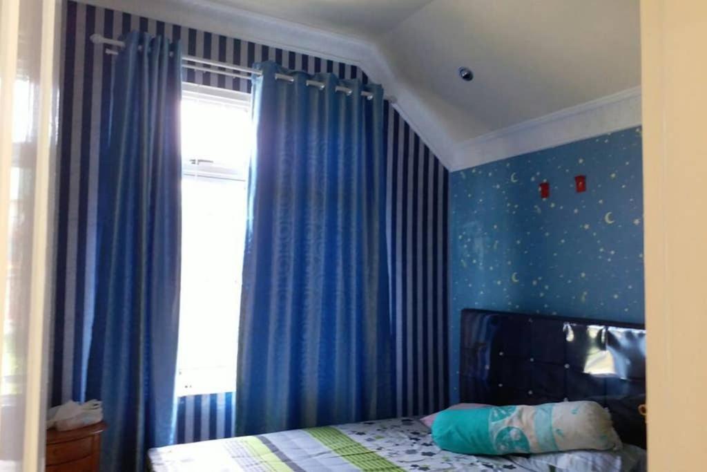 Villa Nils Cianjur Exterior foto